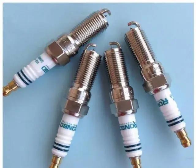 車子出現(xiàn)這3種征兆,是在提醒該換火花塞了-第3張圖片-鄭州市冠恒貿(mào)易有限公司【官方網(wǎng)站】-車用潤滑油服務專家 車子出現(xiàn)這3種征兆,是在提醒該換火花塞了-第3張圖片-鄭州市冠恒貿(mào)易有限公司【官方網(wǎng)站】-車用潤滑油服務專家