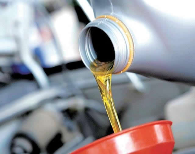 怎樣分辨機(jī)油的真假?-第2張圖片-鄭州市冠恒貿(mào)易有限公司【官方網(wǎng)站】-車用潤滑油服務(wù)專家 怎樣分辨機(jī)油的真假?-第2張圖片-鄭州市冠恒貿(mào)易有限公司【官方網(wǎng)站】-車用潤滑油服務(wù)專家